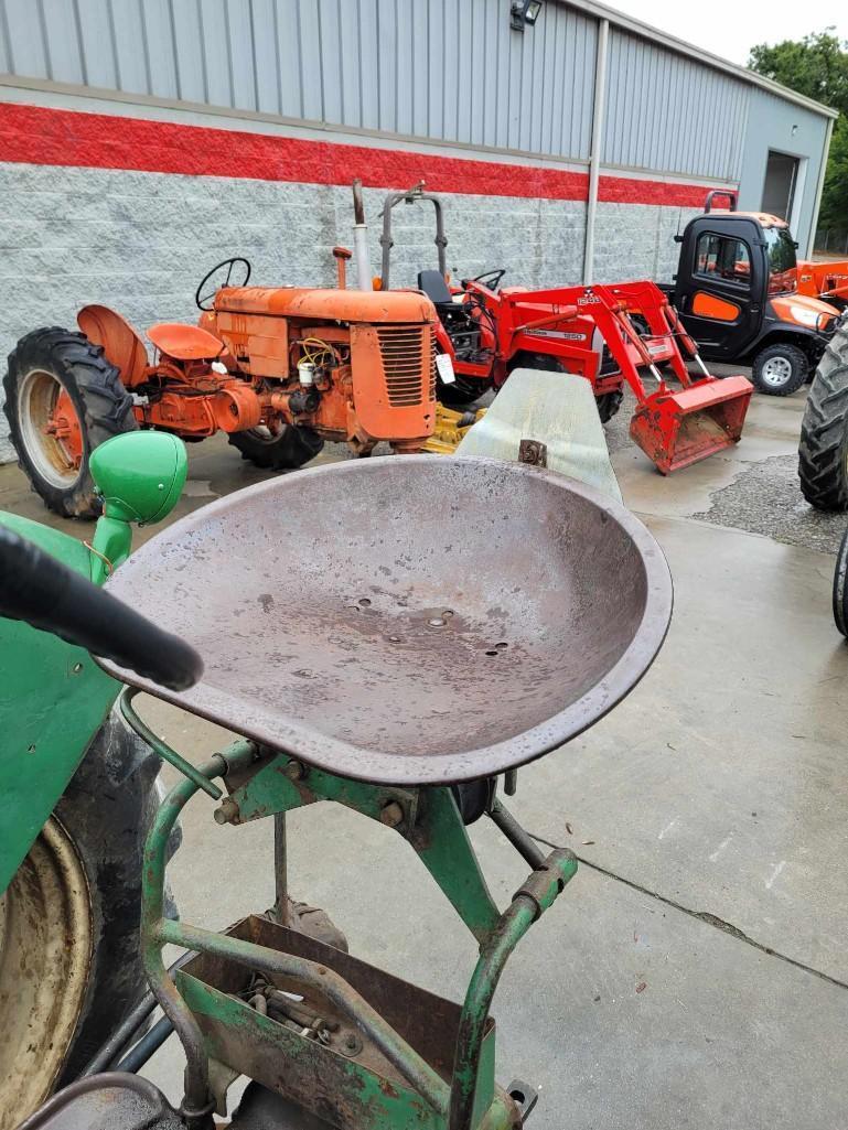 OLIVER MODEL 77 TRI-CYCLE NON ROPS TRACTOR, REAR WHEEL WEIGHTS, 1 SPOOL