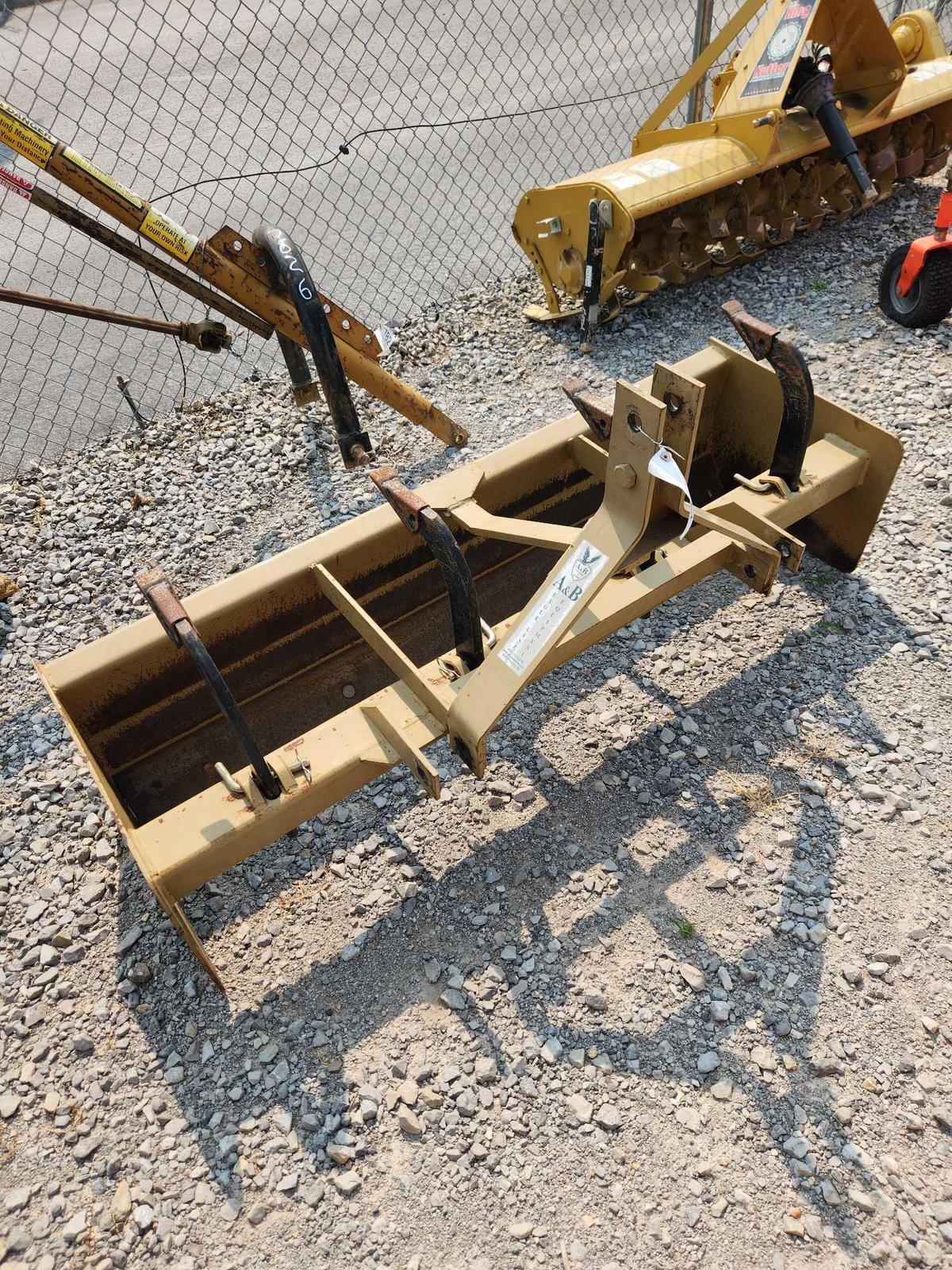 A&B 3PT 5' BOX BLADE W/ TEETH