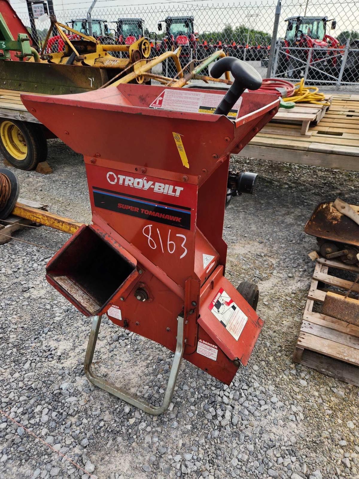 TROY-BILT MODEL 150-12 SUPER TOMAHAW CHIPPER W/ TECUMSEH 5HP ENGINE SN#W523831