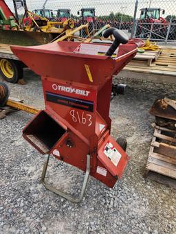 TROY-BILT MODEL 150-12 SUPER TOMAHAW CHIPPER W/ TECUMSEH 5HP ENGINE SN#W523831