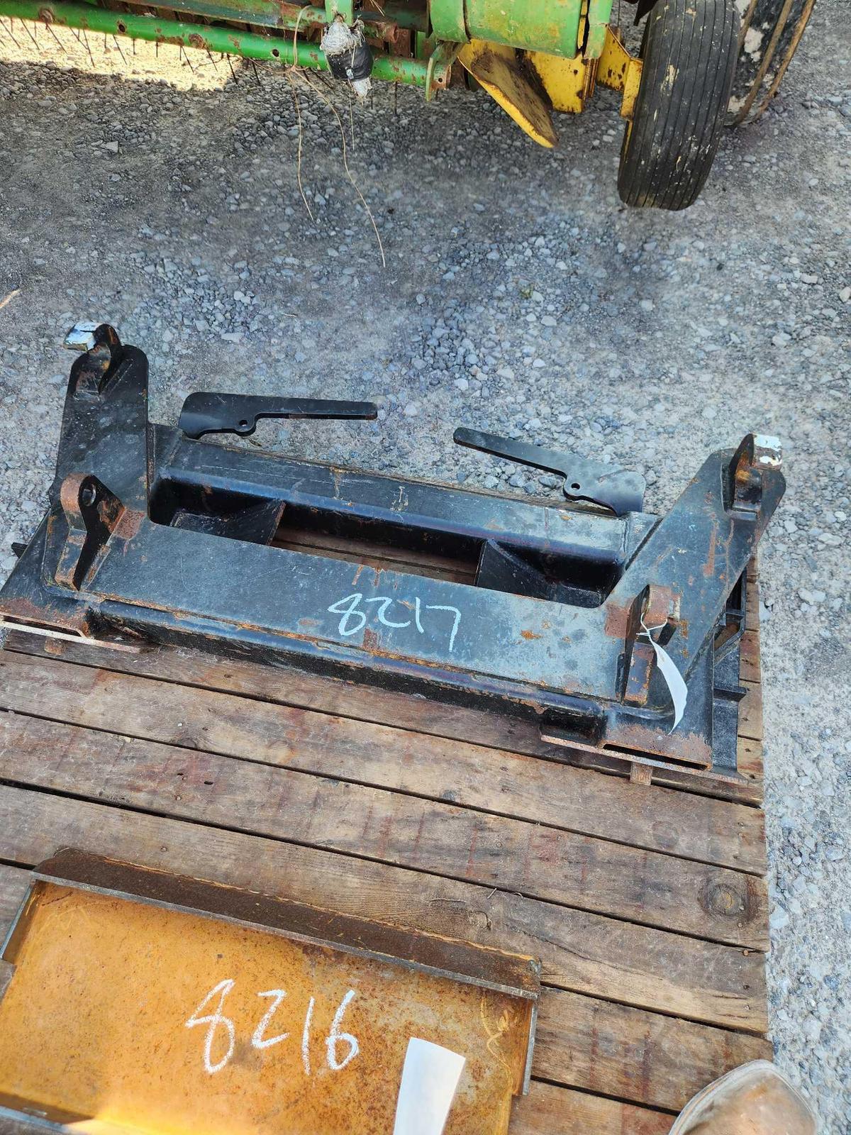 EURO QUICK ATTACH ADAPTOR TO SKID STEER MOUNT