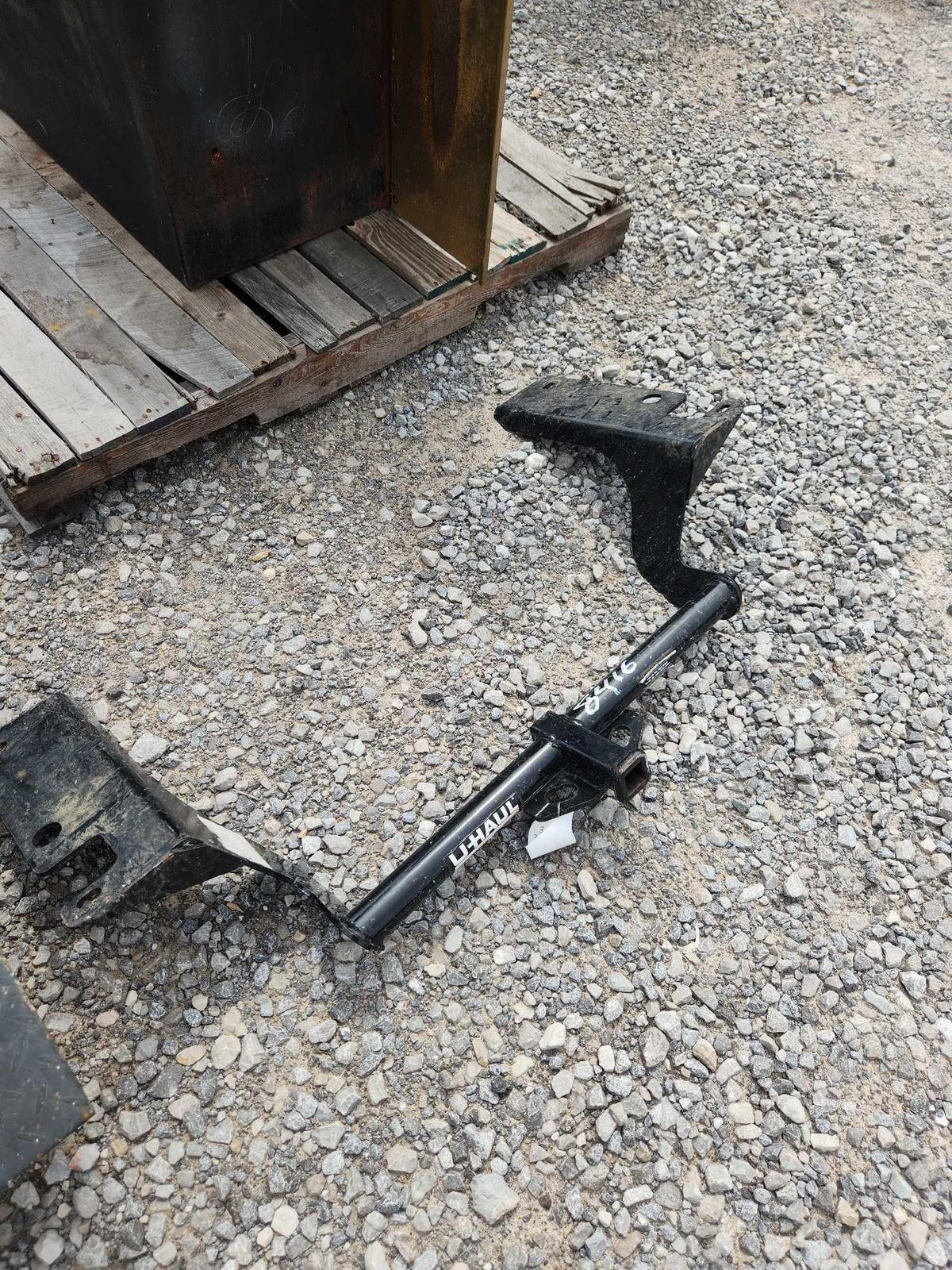 U-HAUL 2K LBS TRAILER HITCH