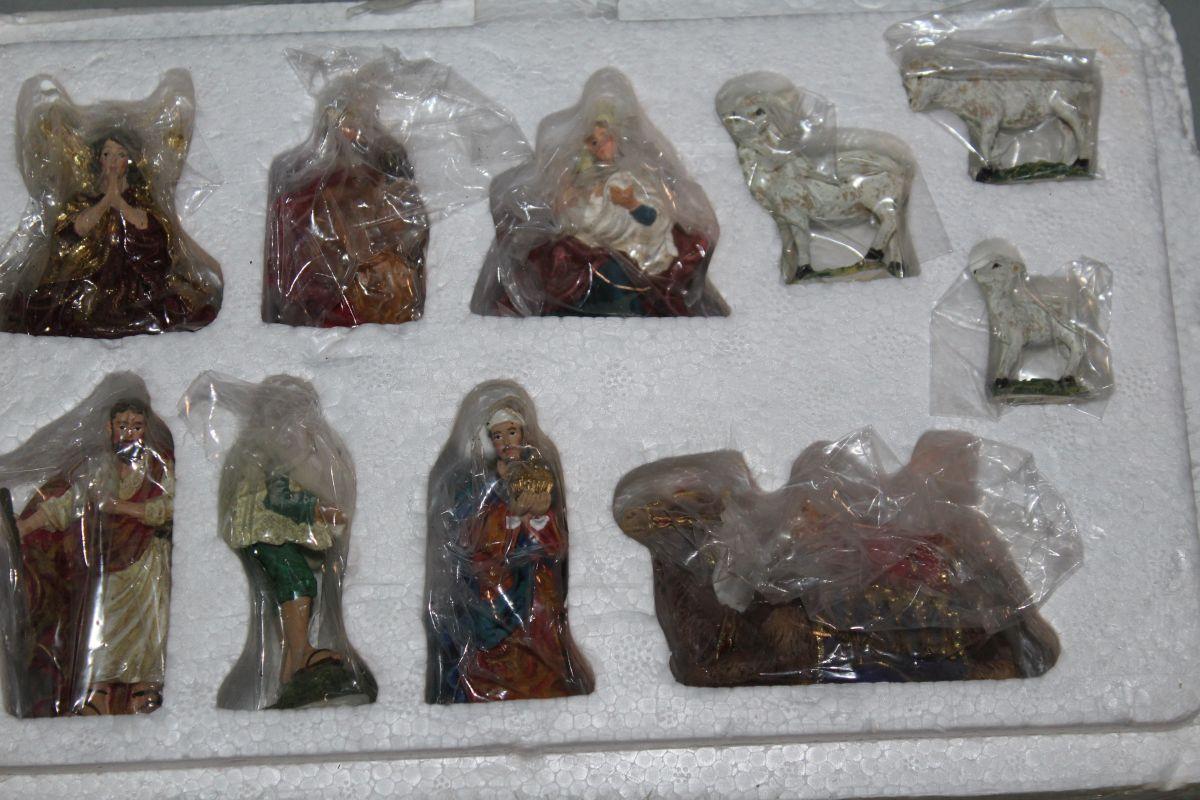 Thomas Kinkade 2006 LARGE "Nativity Tree" Set W/Figures By Hawthorne Village