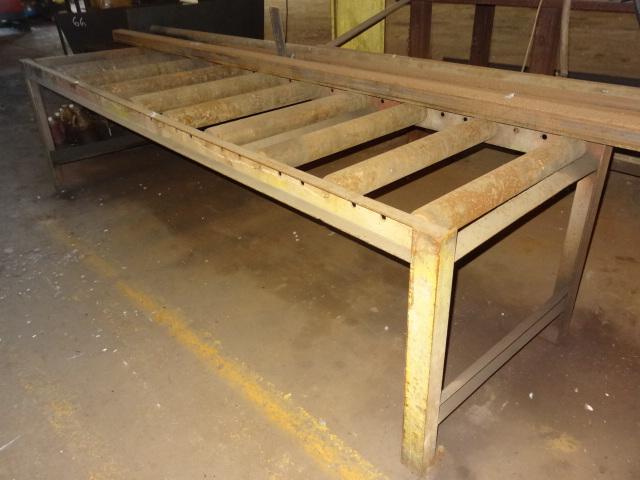 HYD-MEC S-20 Metal Cutting Band Saw, s/n 21087911, with (3) roller tables (
