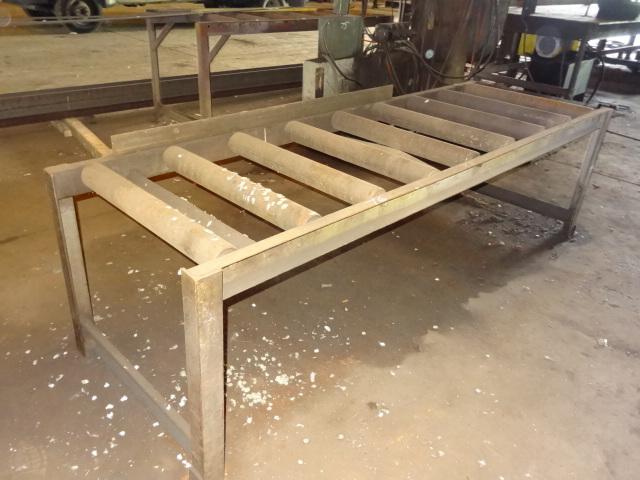 HYD-MEC S-20 Metal Cutting Band Saw, s/n 21087911, with (3) roller tables (
