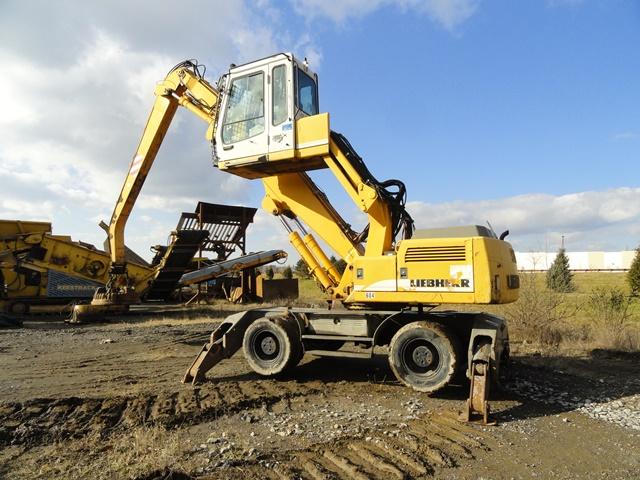 2002 LIEBHERR Model A904 Material Handler, s/n 66611230, powered by Liebher