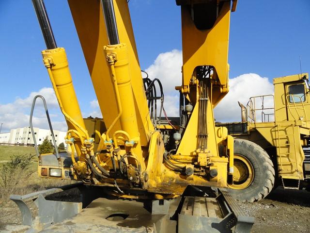 2002 LIEBHERR Model A904 Material Handler, s/n 66611230, powered by Liebher