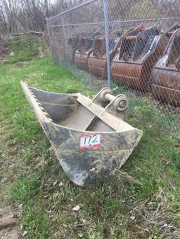 60" Cleanup Bucket, s/n J41954-1 (210/245)