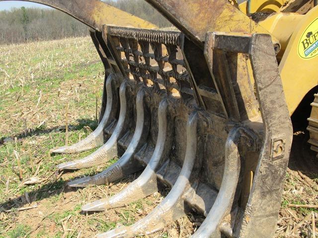 BALDERSON 8'3" Root Rake, with hydraulic thumbs (Balderson Quick Coupler-Ca