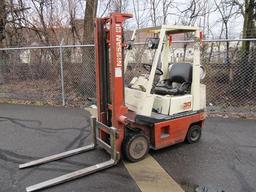 1990 NISSAN Model CPH01A15V, 3,000 lb Solid Tired Forklift, s/n CPH01-920438, powered by 4 cylinder