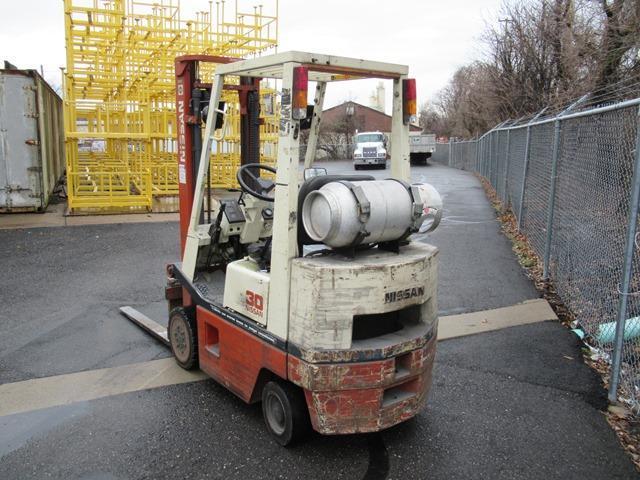 1990 NISSAN Model CPH01A15V, 3,000 lb Solid Tired Forklift, s/n CPH01-920438, powered by 4 cylinder