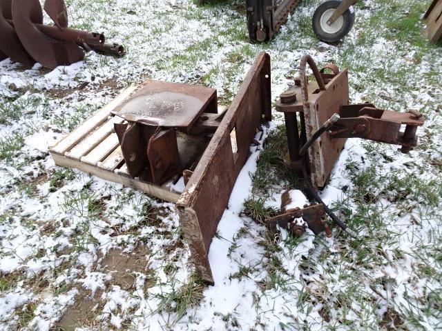 LOWE Model 1650E Hydraulic Auger Attachment, s/n 5725572, with 6", 12", 18", 24", 36", 24" tapered,