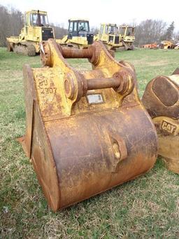 CAT 42" Digging Bucket (320D/320E/321C/325F/PC228) (AE-351) (Derry Lane - Blairsville)