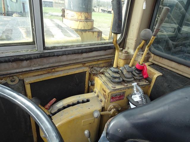 1983 CATERPILLAR Model 637D Tandem Motor Scraper, s/n 27W01671, powered by Cat 3408 diesel engine