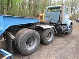 1992 INTERNATIONAL Model 8100 Tandem Axle Truck Tractor, VIN# 1HSHCA5R8NH433623, powered by