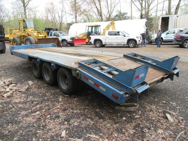 1979 GENERAL 15 Ton Tri-Axle Tag-A-Long Trailer, VIN# 15HDB7912, equipped with 18' x 8' deck,