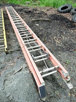 40' Fiberglass Extension Ladder