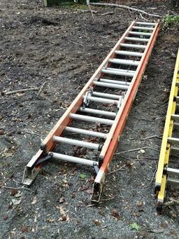 24' Fiberglass Extension Ladder