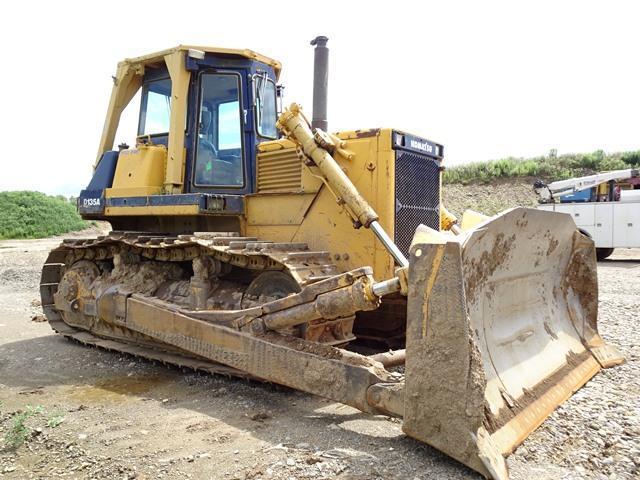 KOMATSU Model D135-2H Crawler Tractor, s/n C20007, powered by Komatsu 6 cylinder diesel engine and
