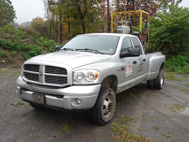 2007 RAM Model 3500HD, 4x4 Crew Cab Pickup Truck, VIN# 3D7MX48C07G713818, powered by Cummins diesel