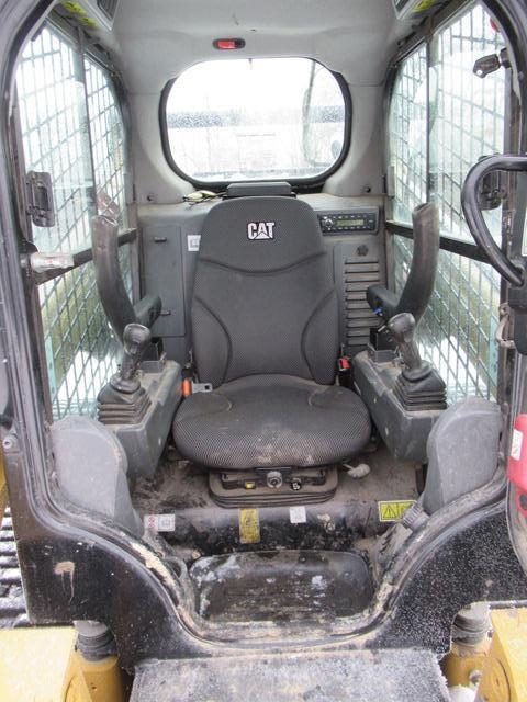 2022 CATERPILLAR Model 259D3 Crawler Skid Steer Loader, s/n CW917527, powered by Cat C3.3B DIT, 74HP