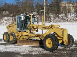 1997 CHAMPION Model 710A Series V Articulated Motor Grader, s/n 027647, powered by Cummins B5.9-C
