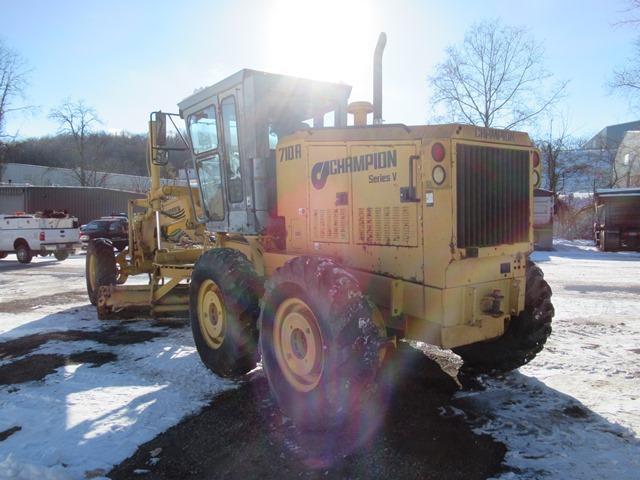 1997 CHAMPION Model 710A Series V Articulated Motor Grader, s/n 027647, powered by Cummins B5.9-C