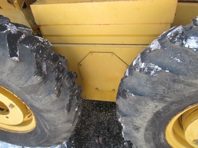 1997 CHAMPION Model 710A Series V Articulated Motor Grader, s/n 027647, powered by Cummins B5.9-C