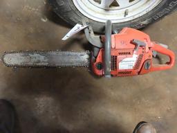 HUSQVARNA 359 Chain Saw (Motor Runs - Chain Stuck)
