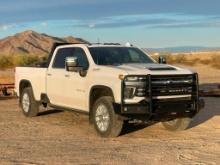 2022 CHEVROLET Model 3500HD High Country, 4x4 Crew Cab Pickup Truck, VIN# 1GC4YVEYXNF172949, powered