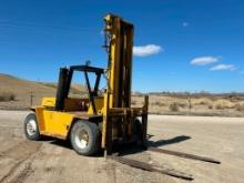 1986 CATERPILLAR Model V225B, 22,500# Pneumatic Tired Forklift, s/n 70Y00288, powered by Cat 3208