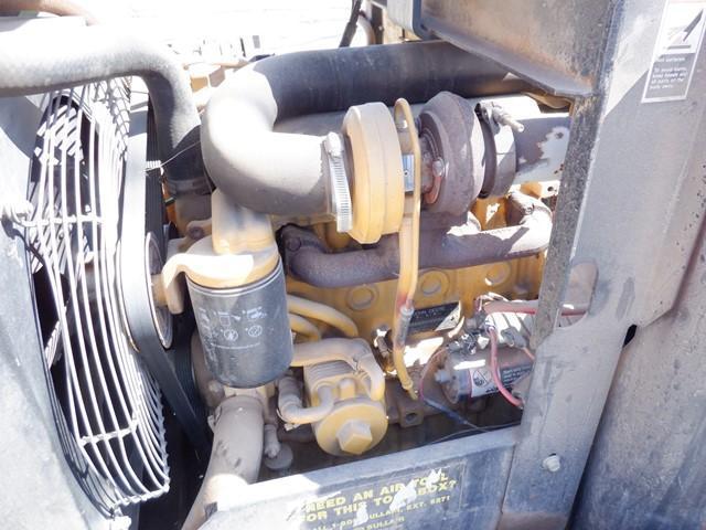 2005 SULLAIR Model 185DPQJD, 185CFM Portable Air Compressor, s/n 004-148469, powered by John Deere 4