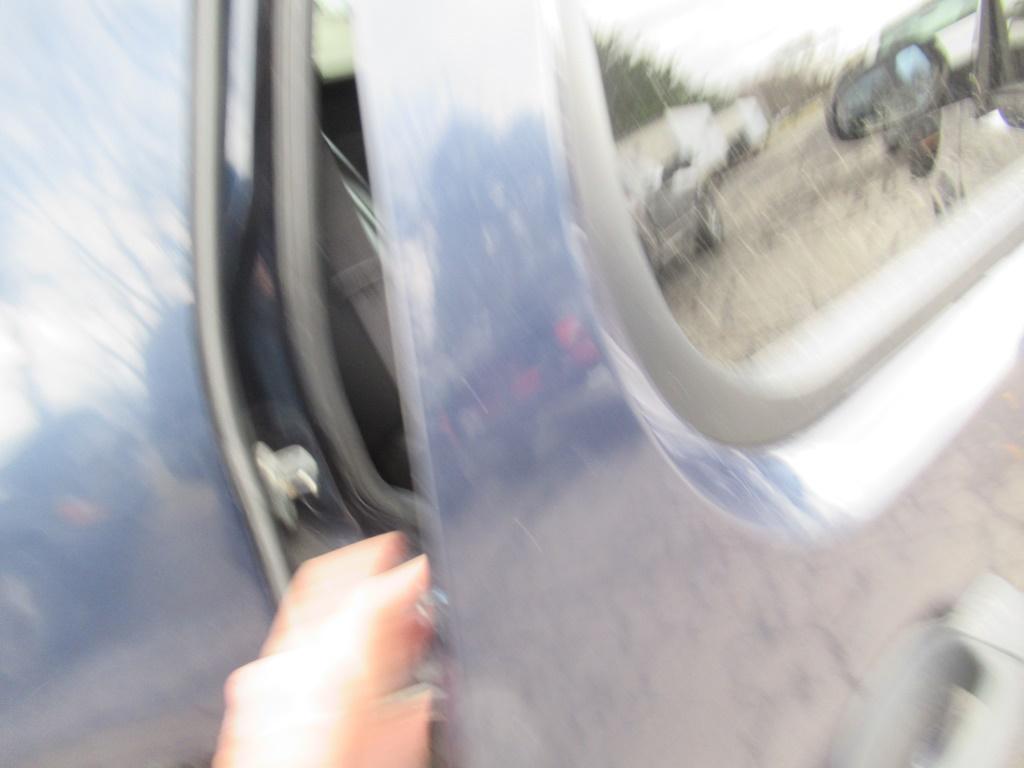 07 Chevrolet Tahoe  Subn BL 8 cyl  4X4; Started on 12/10/2020 AT PB PS R AC PW VIN: 1GNFK030X7R41103