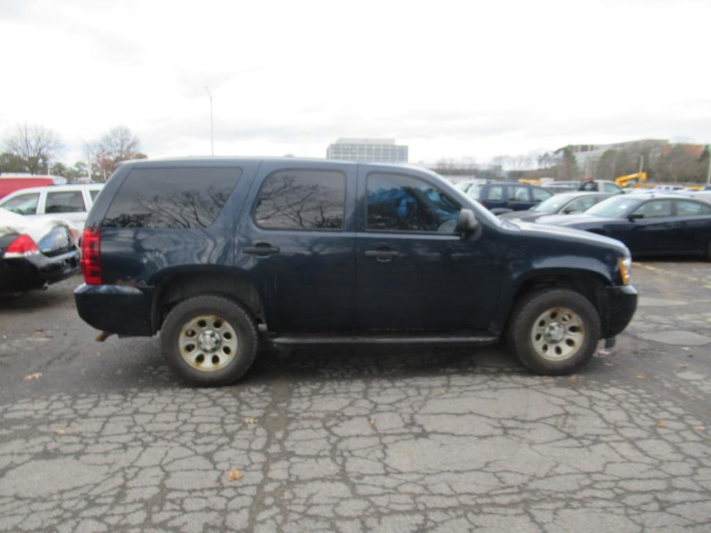 07 Chevrolet Tahoe  Subn BL 8 cyl  4X4; Started on 12/10/2020 AT PB PS R AC PW VIN: 1GNFK030X7R41103