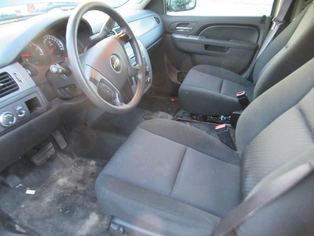 11 Chevrolet Tahoe  Subn BL 8 cyl  Started with Jump on 12/10/2020 AT PB PS R AC PW VIN: 1GNLC2E02BR