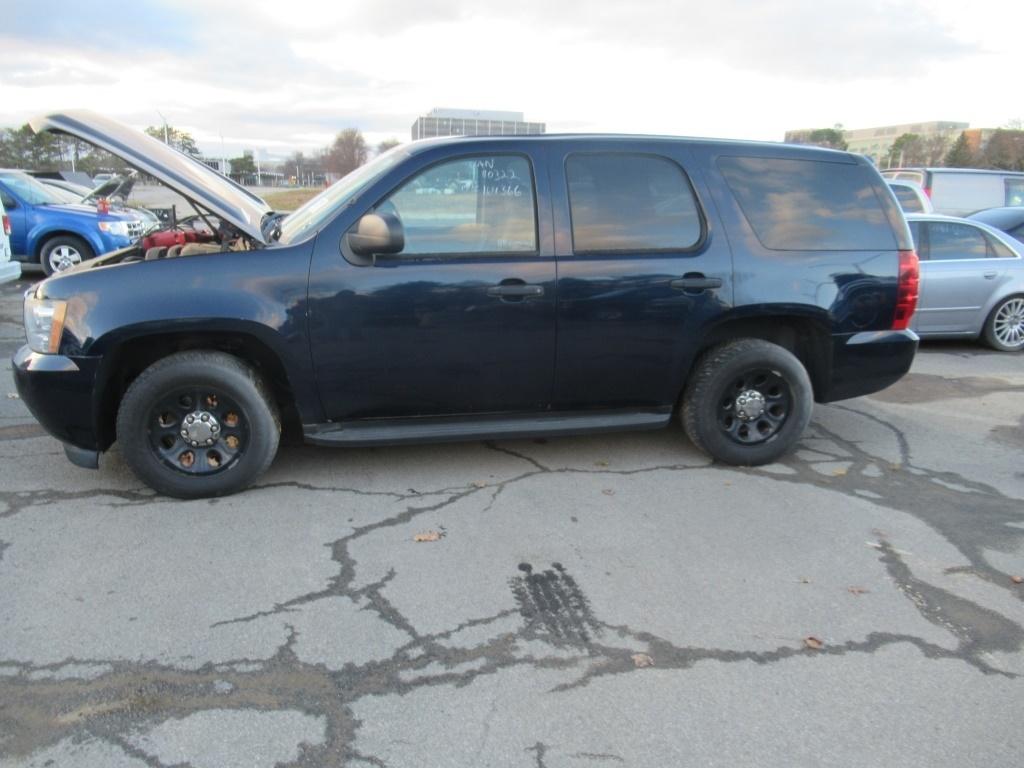 11 Chevrolet Tahoe  Subn BL 8 cyl  Started with Jump on 12/10/2020 AT PB PS R AC PW VIN: 1GNLC2E02BR