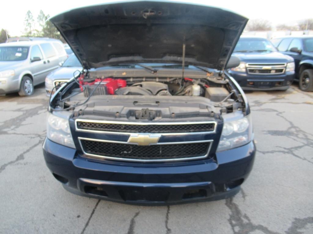 11 Chevrolet Tahoe  Subn BL 8 cyl  Started with Jump on 12/10/2020 AT PB PS R AC PW VIN: 1GNLC2E02BR