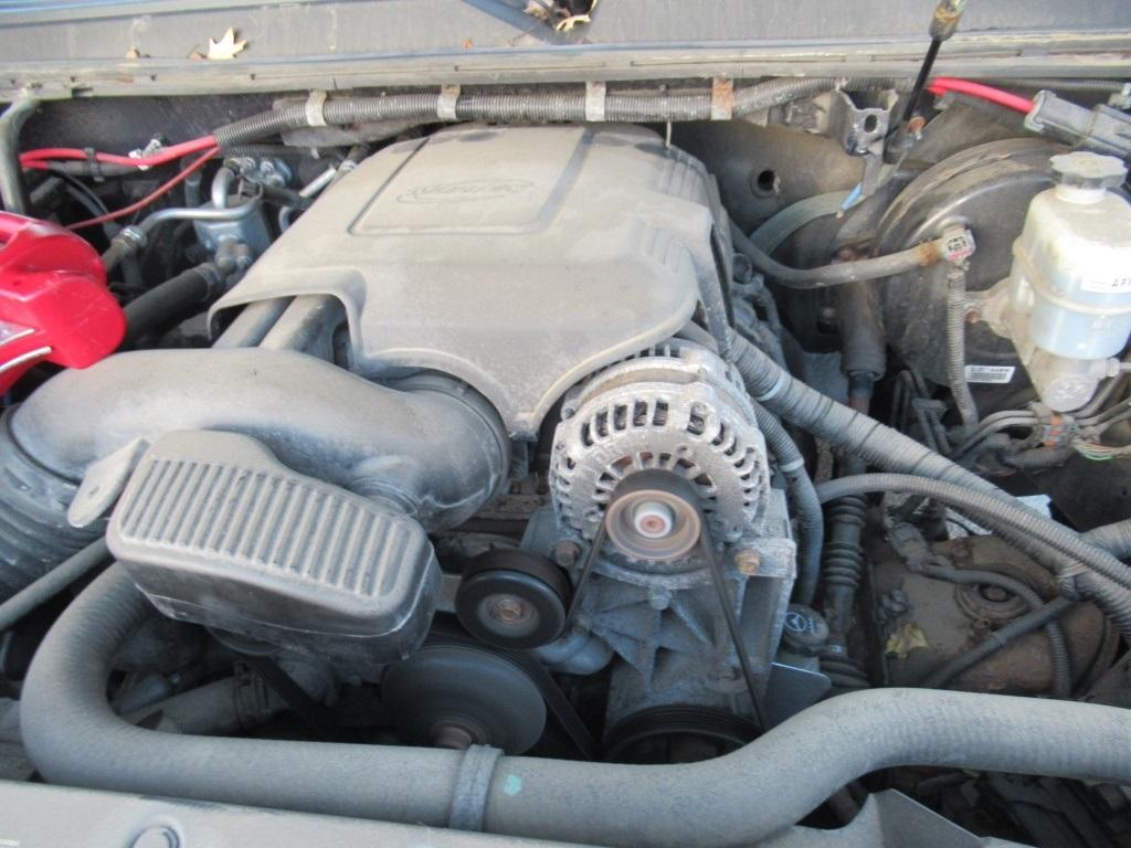 11 Chevrolet Tahoe  Subn BL 8 cyl  Started with Jump on 12/10/2020 AT PB PS R AC PW VIN: 1GNLC2E02BR