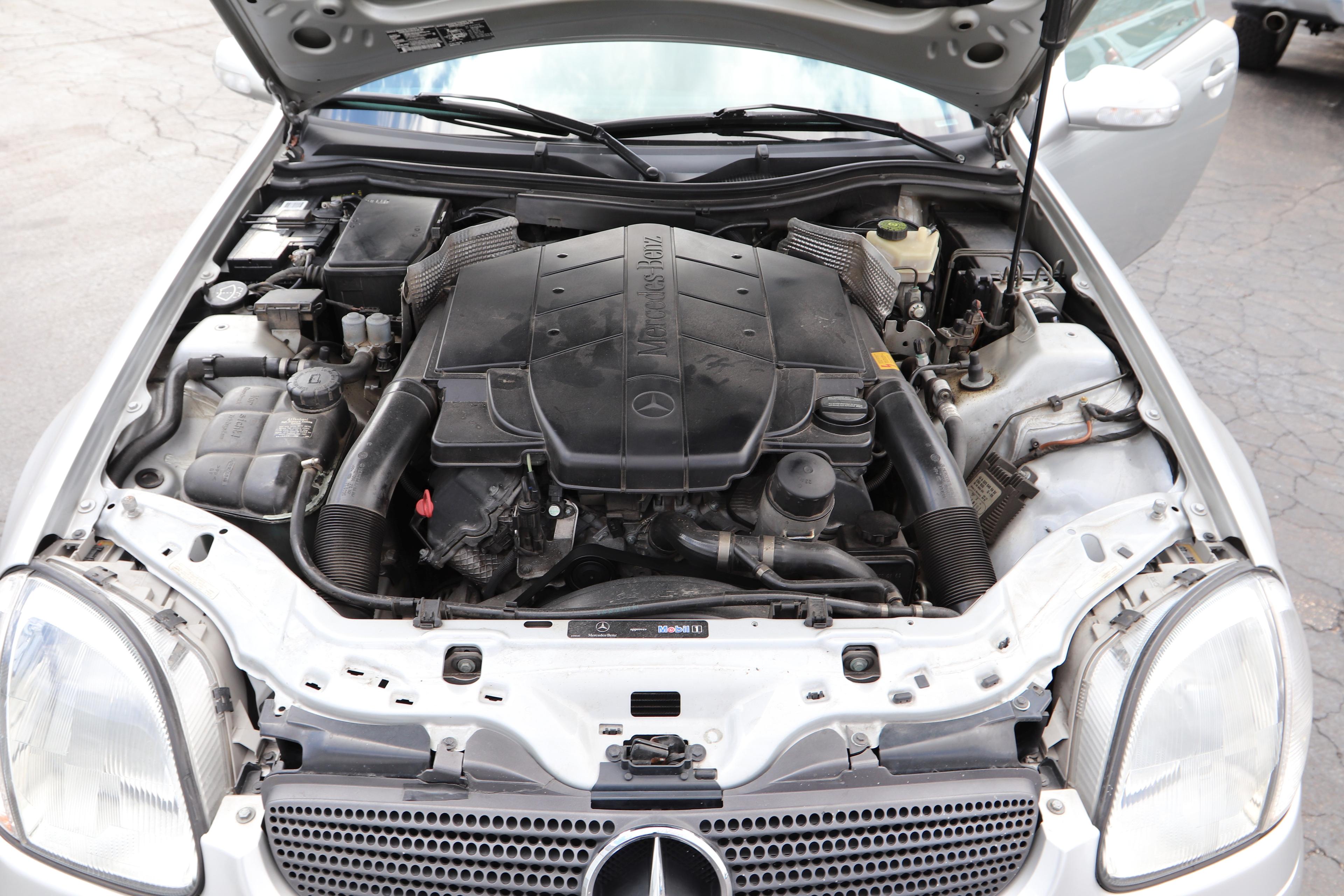 2003 Mercedes Benz SLK320 Convertible.  Vin: WDBKK65FX3F274602. Miles: 74,504. V6 5-speed automatic