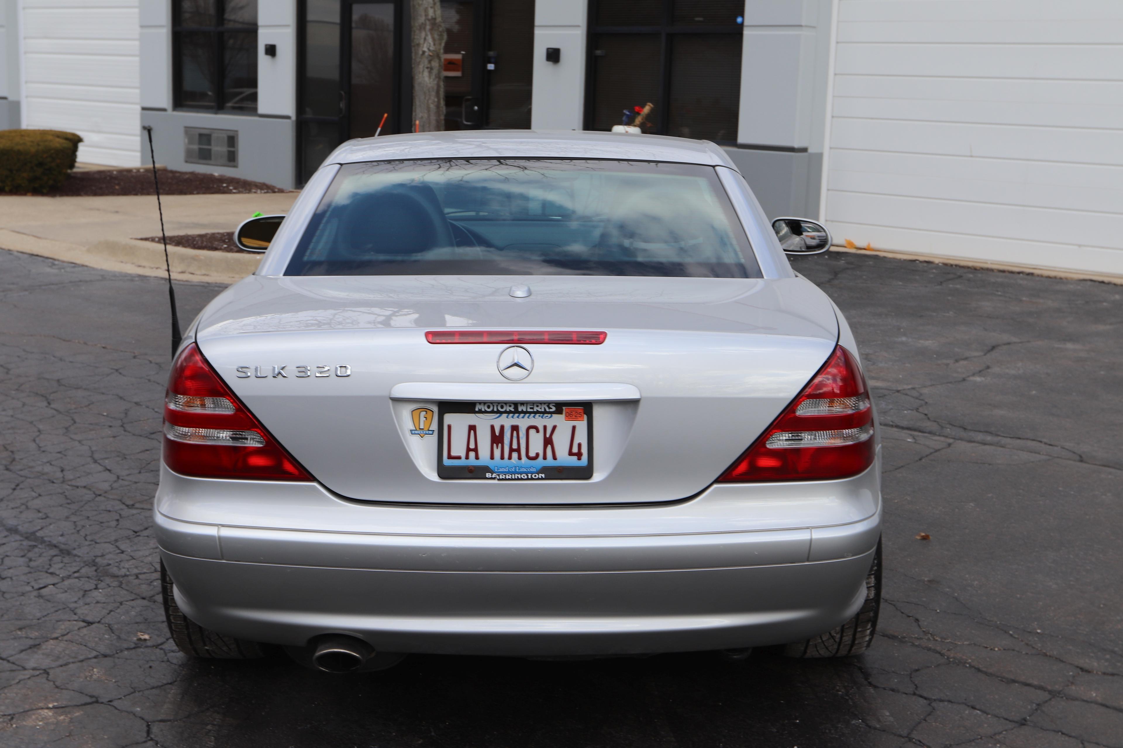 2003 Mercedes Benz SLK320 Convertible.  Vin: WDBKK65FX3F274602. Miles: 74,504. V6 5-speed automatic