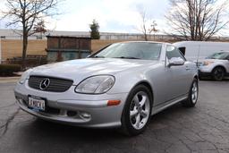 2003 Mercedes Benz SLK320 Convertible.  Vin: WDBKK65FX3F274602. Miles: 74,504. V6 5-speed automatic