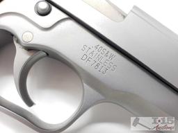 Kahr Arms K40 40S&W Semi-Automatic Pistol with 7 Round Magazine and Case, CA Transfer Available