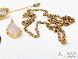 10k Jewlery and Pendent with Diamond, 27.6g