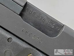 Glock 23 40S&W Semi-Auto Pistol with 10 Round Magazine