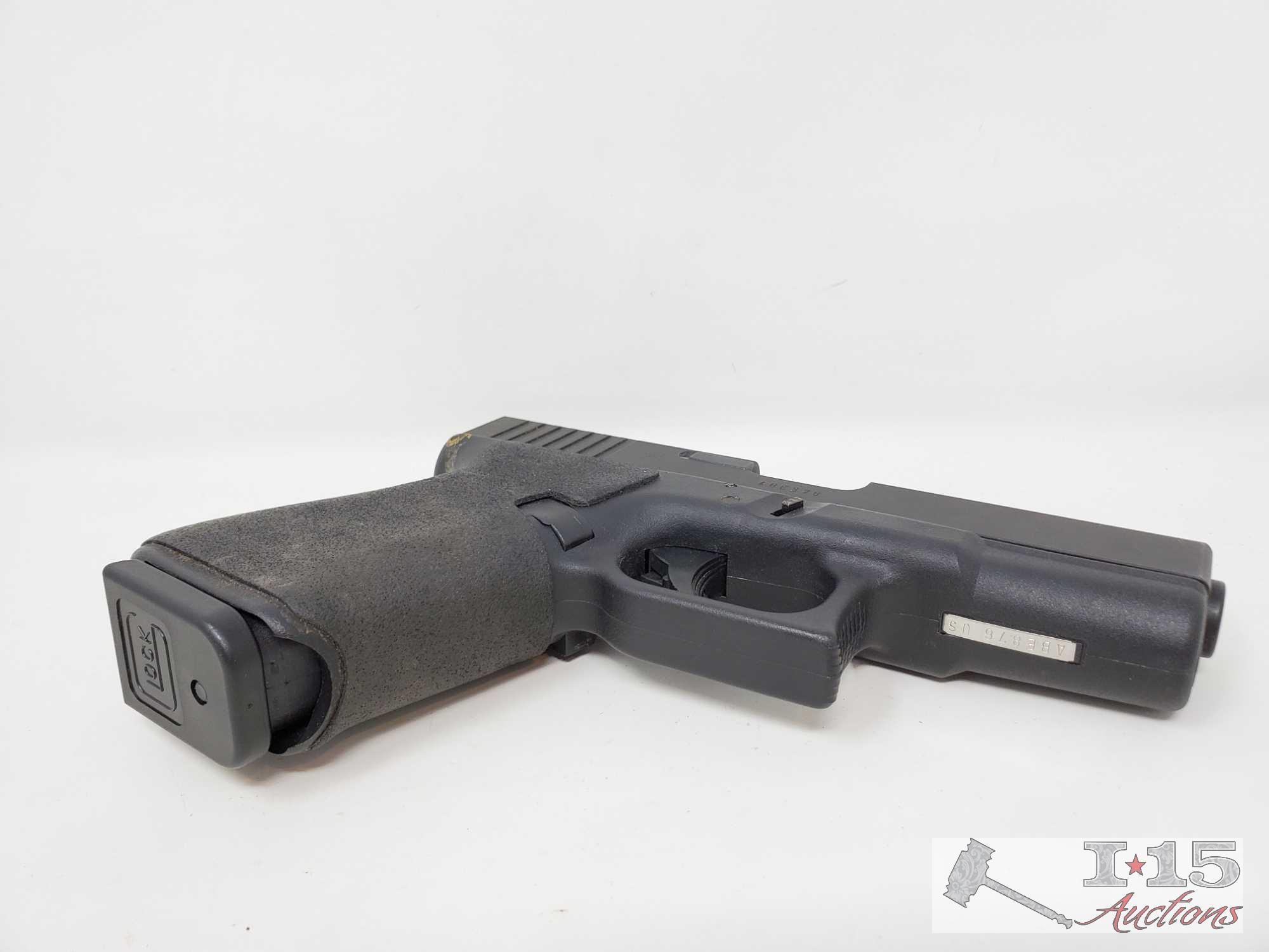 Glock 23 40S&W Semi-Auto Pistol with 10 Round Magazine