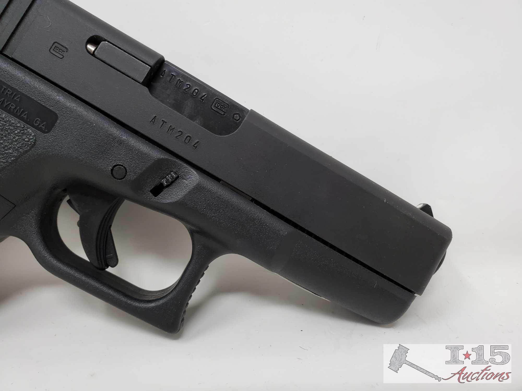 Glock 19 9mm Semi-Auto Pistol with Case