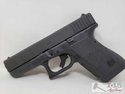 Glock 19 9mm Semi-Auto Pistol with Case