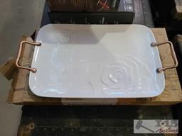 Porcelain Plate. Panini Maker. Wine Aerator