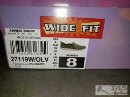 Three pairs of new Skecher Shoes