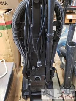 Hoover Runabout Deluxe Vacuum
